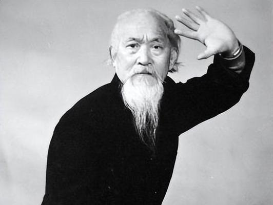 《以废土3拳王流》近战流派玩法详解（探索近战流派的技能组合和打法策略）